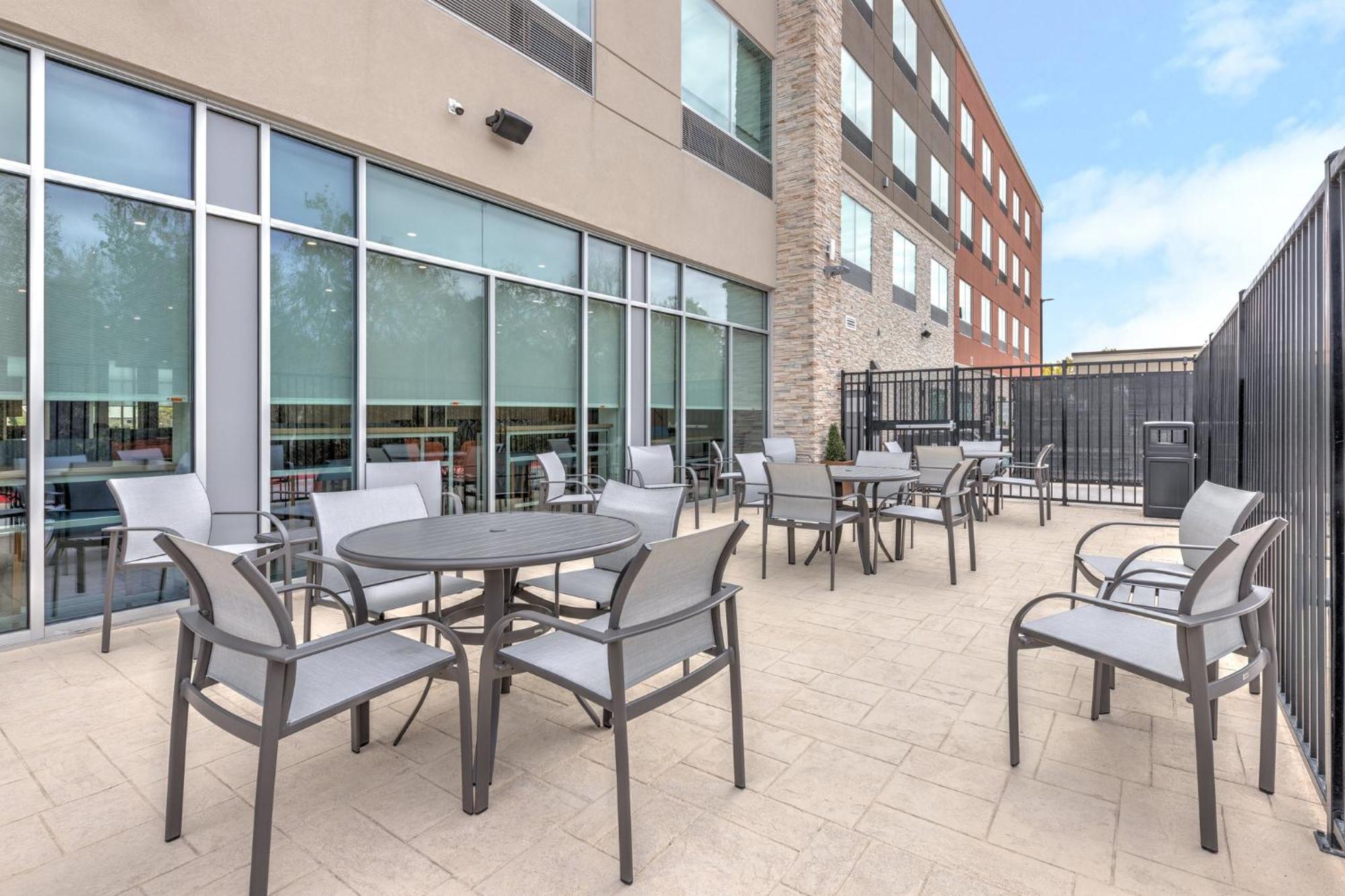 Holiday Inn Express & Suites Austin Airport East By Ihg Εξωτερικό φωτογραφία