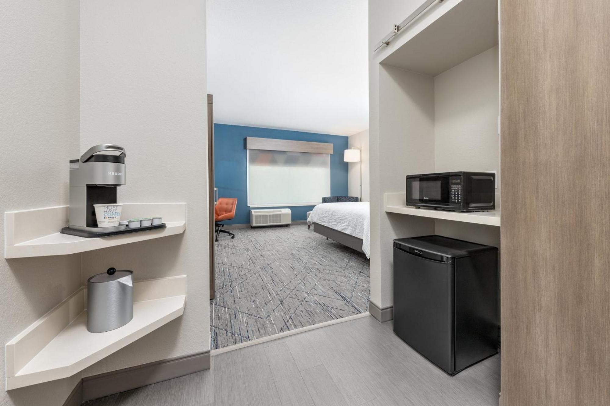 Holiday Inn Express & Suites Austin Airport East By Ihg Εξωτερικό φωτογραφία