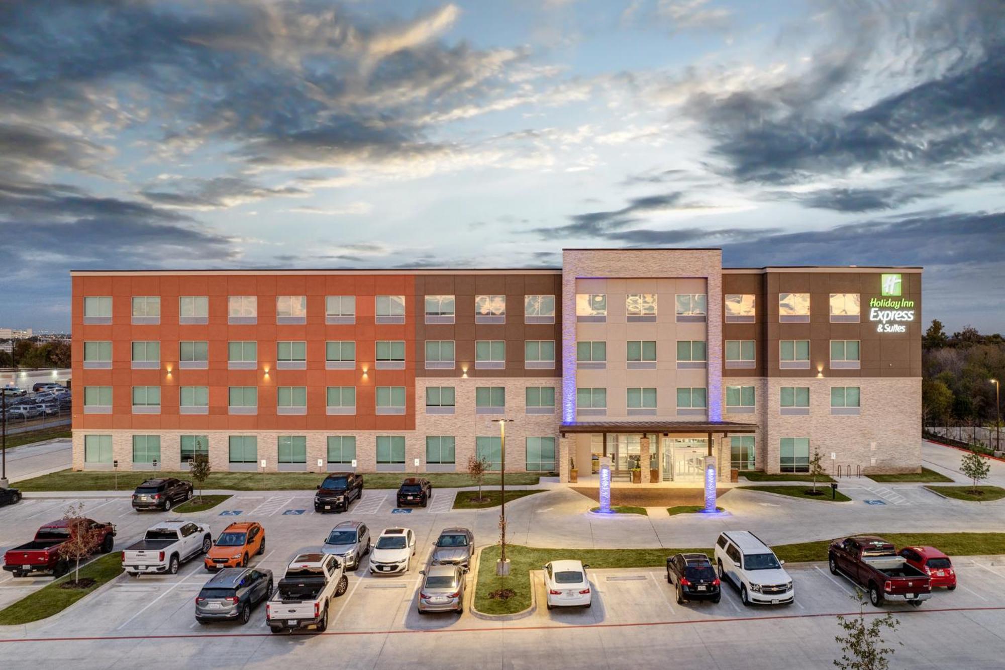 Holiday Inn Express & Suites Austin Airport East By Ihg Εξωτερικό φωτογραφία