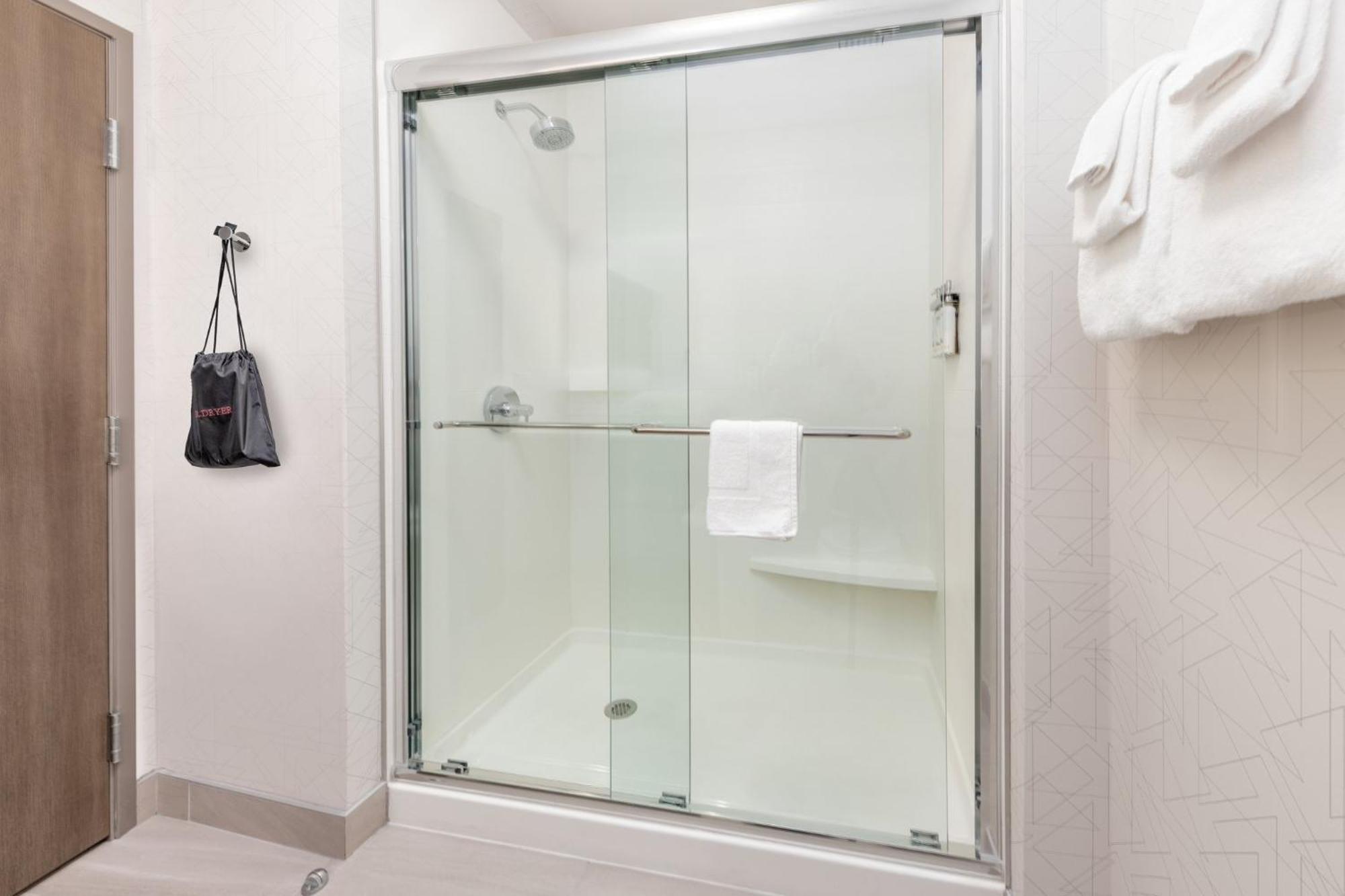 Holiday Inn Express & Suites Austin Airport East By Ihg Εξωτερικό φωτογραφία