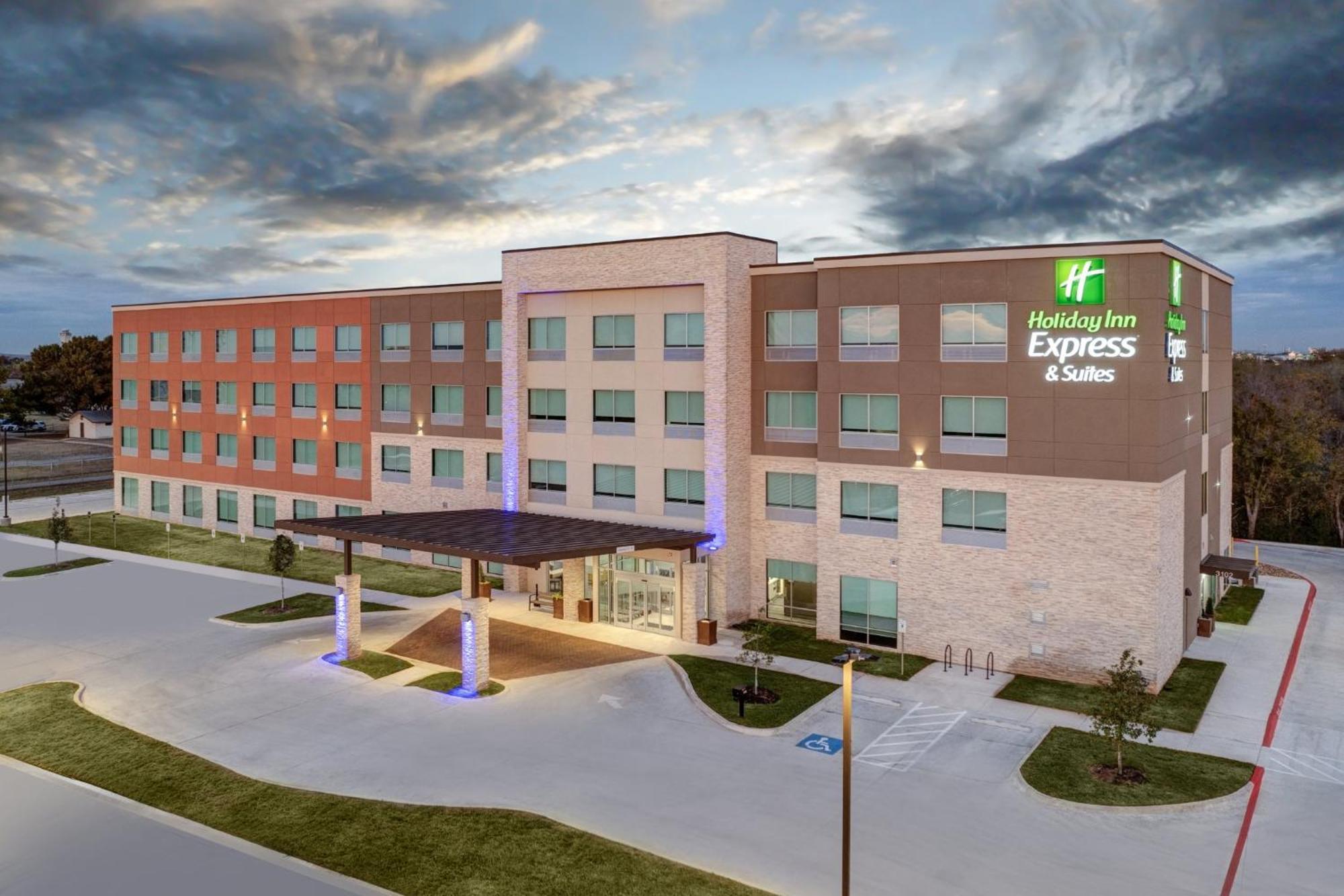 Holiday Inn Express & Suites Austin Airport East By Ihg Εξωτερικό φωτογραφία